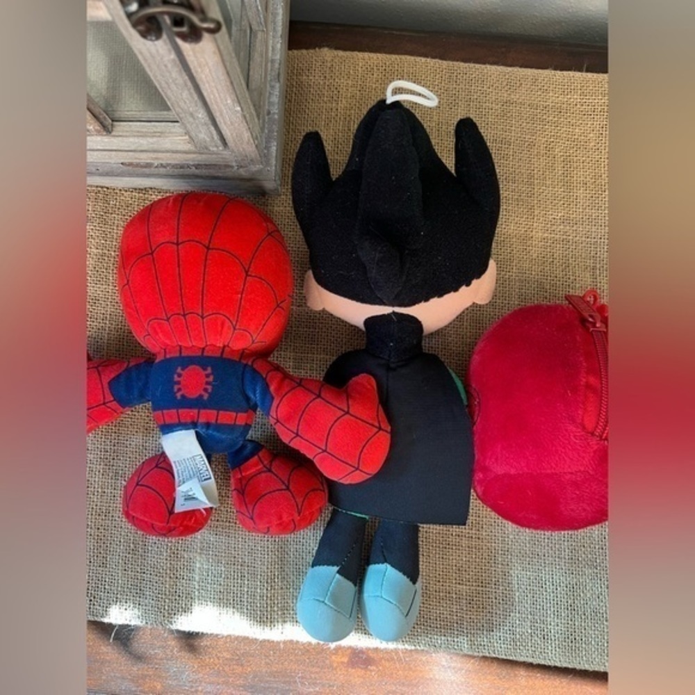 Marvel Assorted plush, stuffed animals. - Picture 4 of 4